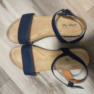 Dream Pairs Navy Sandals Size 9